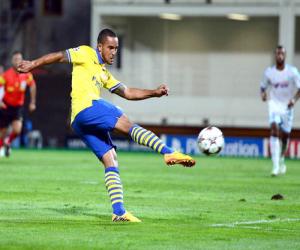 Arsenal thắng ở Marseille: Pháo thủ cứng cỏi và thực dụng hơn