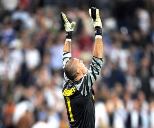 Thủ môn Barca đút túi 60 triệu euro nếu sang Monaco