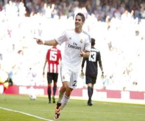 Real 3-1 Bilbao: Ronaldo hết tịt ngòi nhưng Isco mới là đỉnh nhất