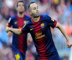 Tại sao Barca muốn trói Iniesta trước El Clasico?