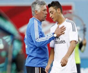 Oezil thoát khỏi gánh xiếc rong Real Madrid