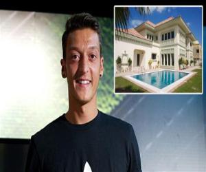 Oezil săn biệt thự khủng ở London