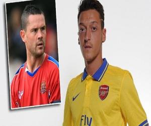 HLV đội trẻ Arsenal bị “trừng phạt” vì… cá độ liên quan đến thương vụ Ozil