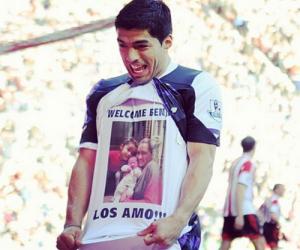 Luis Suarez “bỏ ngỏ” khả năng gắn bó với Liverpool trong tương lai