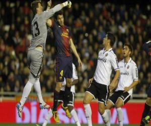 Valencia - Barcelona: Cạm bẫy ở Mestalla