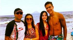 Con trai Ronaldo “béo” có bồ ở tuổi… 13: Hổ phụ sinh hổ tử!