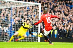 Vì sao lại dùng Ashley Young và bố trí Januzaj đá cắm, David Moyes?