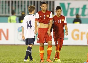 U19 Việt Nam loại trung vệ xứ Nghệ vì đá thô bạo