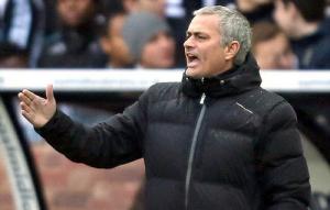 Giờ thì Mourinho lại là ông chủ
