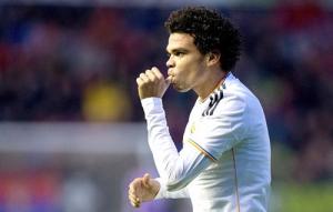 Hàng thủ Real Madrid: Pepe và hành trình từ “đồ tể” đến cận vệ tin cậy