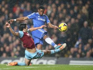 Chelsea: Xách gươm cùn tới Etihad