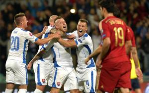 Slovakia 2-1 TBN: Bộ đôi hàng hiệu Fabregas - Costa im ắng, ĐKVĐ thua sốc