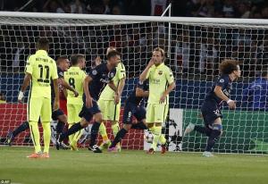 HLV Blanc chỉ ra “yếu điểm” khiến Barca thất thủ trước PSG