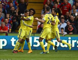 Những màn làm xiếc với trái bóng nổi bật nhất vòng 8 Premier League