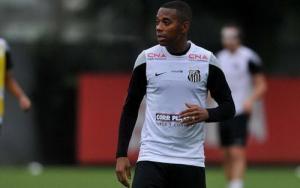Robinho bị buộc tội hiếp dâm tập thể