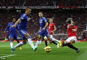 Van Gaal: “MU xứng đáng có điểm và Mourinho biết điều đó”