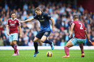 Man City: Người thừa Dzeko và bài học từ Liverpool