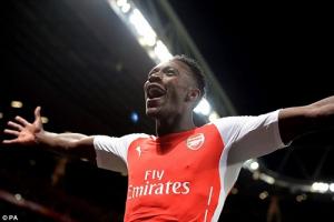 Arsenal: Wenger nên sử dụng chân gỗ Welbeck như thế nào?