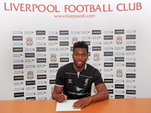 Liverpool chính thức trói buộc Daniel Sturridge đến năm 2019