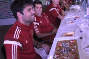 Tuyển thủ Tây Ban Nha nhận quà đặc biệt nhân ngày sinh nhật