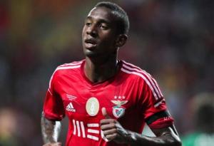 Arsenal và Liverpool chạy đua cho chữ kí của thần tài Benfica