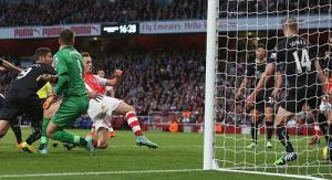 Sao trẻ Arsenal phấn khích với bàn thắng đầu tiên trong sự nghiệp