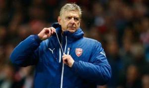 Người hâm mộ Arsenal yêu cầu sa thải HLV Wenger
