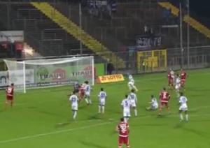 Pha dàn xếp đá phạt như trong trò chơi điện tử