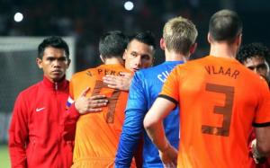 Bạn thân của Van Persie làm chủ tuyến giữa ĐT Indonesia