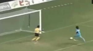 Tuyển tập các pha xử lý ngớ ngẩn của thủ môn