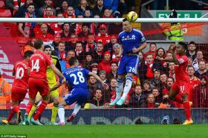 Bàn mở tỷ số của Chelsea ở đại chiến Liverpool không hợp lệ?