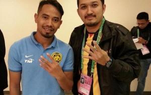 Bức xúc chùm ảnh ĐT Malaysia sỉ nhục ĐTVN