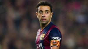 Xavi cân bằng thành tích ra sân với “chúa nhẫn”