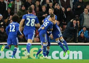 Sau vòng 17 Premier League: M.U hụt bước, Chelsea và Man City tiếp tục song hành