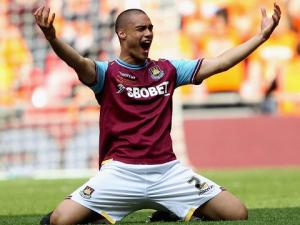 Arsenal muốn chiêu mộ bằng được sao West Ham