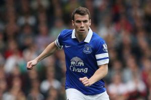 M.U chi 15 triệu bảng cho hậu vệ của Everton