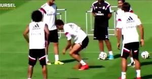 Những khoảnh khắc nhí nhố trên sân tập của C.Ronaldo