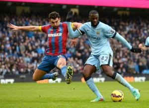 Yaya Toure phản thầy Pellegrini, nội bộ Man City lục đục?