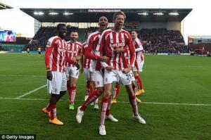 Stoke 3-2 Arsenal (Kết thúc): Tử địa Britannia lại chôn vùi thầy trò Wenger