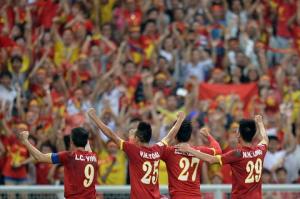 Việt Nam thắng Malaysia ngay trên đất khách: Ngưỡng mộ và thán phục