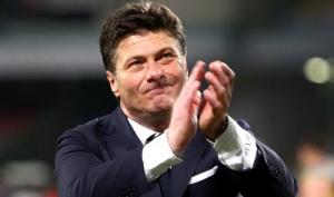 Inter lại hụt bước: Càng nhìn Mazzarri, càng nhớ Mourinho