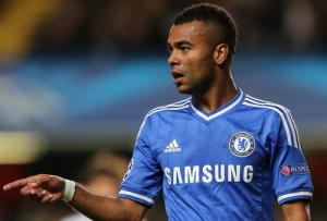 Liverpool muốn có Ashley Cole miễn phí