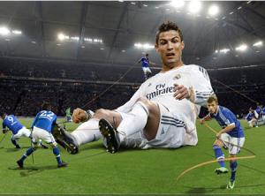 Ronaldo: Ra sân để rượt đuổi... Ibrahimovic