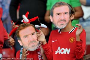 Huyền thoại Eric Cantona lại hâm nóng trận chiến M.U - Crystal Palace