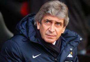 Chỉ trích trọng tài tại Champions League, Manuel Pellegrini đối mặt với án phạt nặng từ UEFA