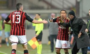 Milan hòa Torino: Vì sao Seedorf loại De Jong khỏi đội hình?