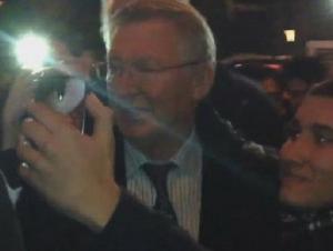 Sir Alex thờ ơ với thảm bại của Manchester United?