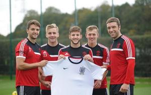 M.U muốn đánh cả cụm sao tuyển Anh