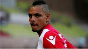 M.U bất ngờ tìm được phương án thay thế Evra