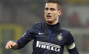 Inter Milan xác nhận có Nemanja Vidic: Một thương vụ để… cầm hơi
